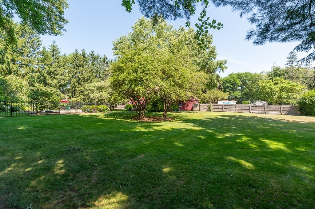 9 Great Pond Road Property Photo 3