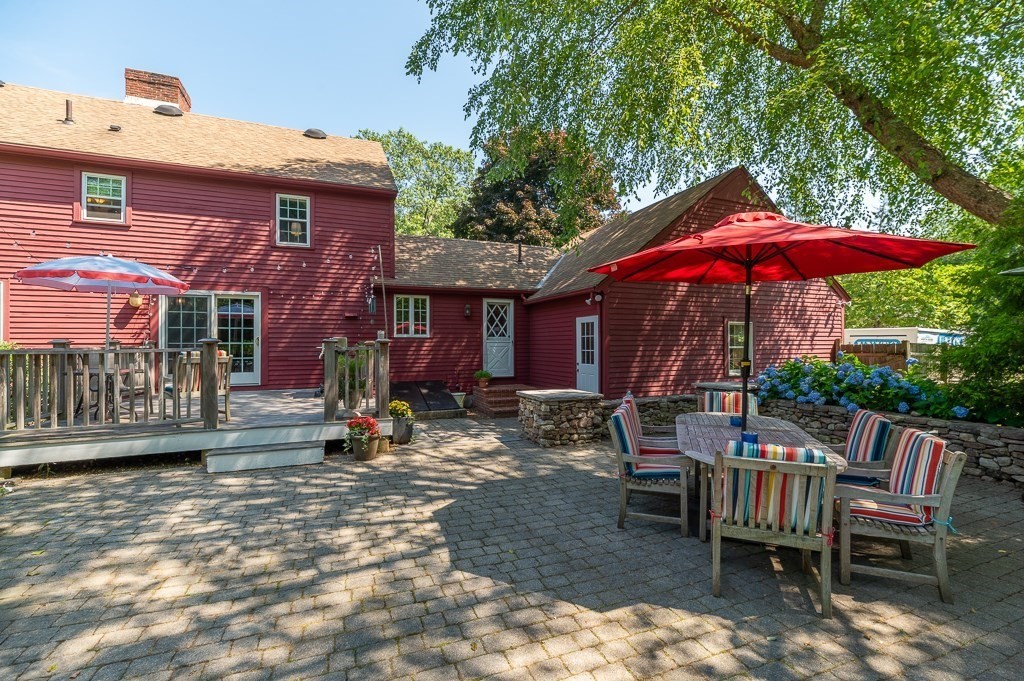 9 Great Pond Road Property Photo 5