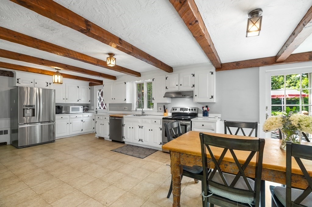 9 Great Pond Road Property Photo 10