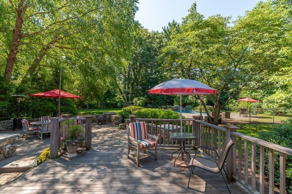 9 Great Pond Road Property Photo 26