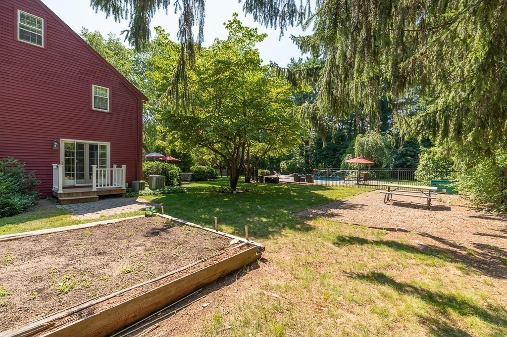9 Great Pond Road Property Photo 27