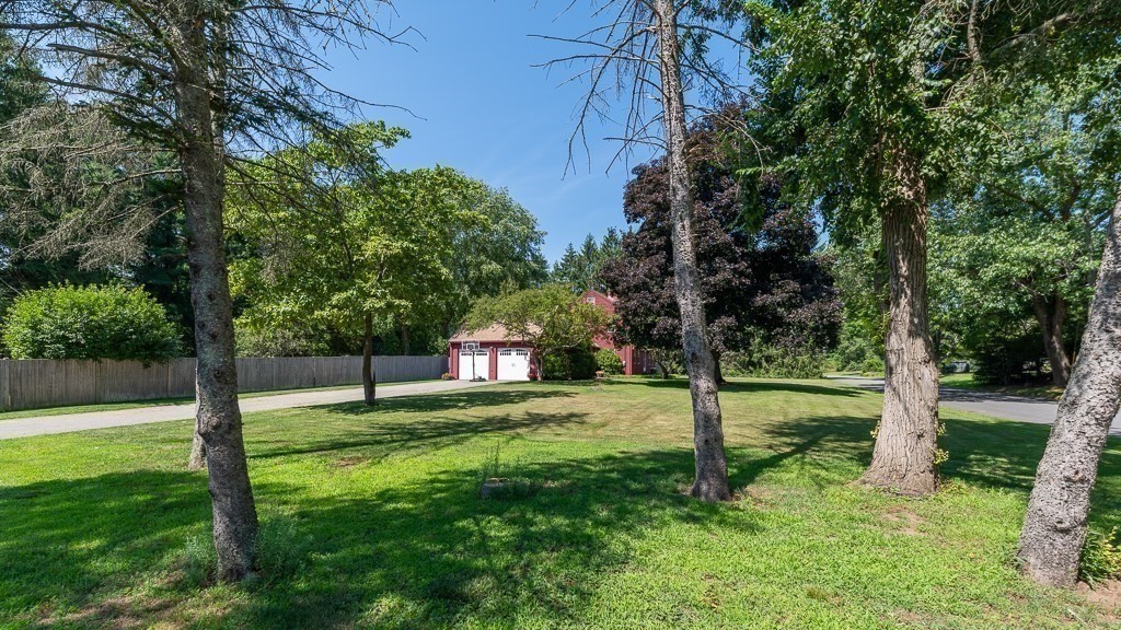 9 Great Pond Road Property Photo 33