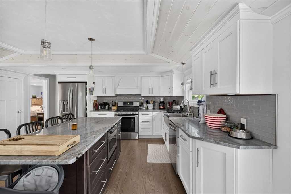 6 Ida Way Property Photo 3