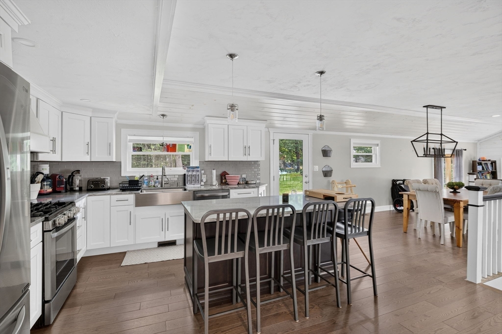 6 Ida Way Property Photo 8