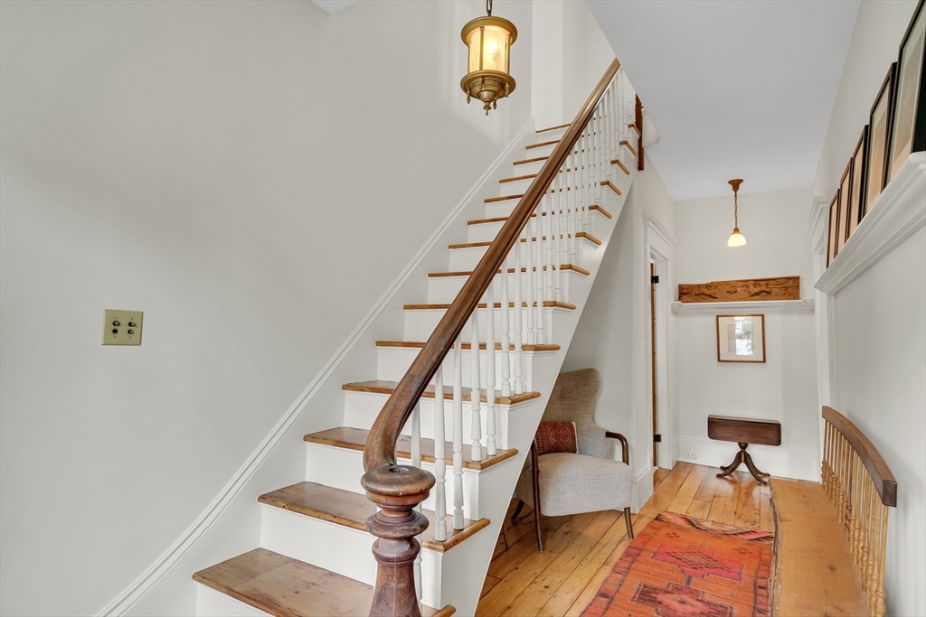 39 Green St Property Photo 3
