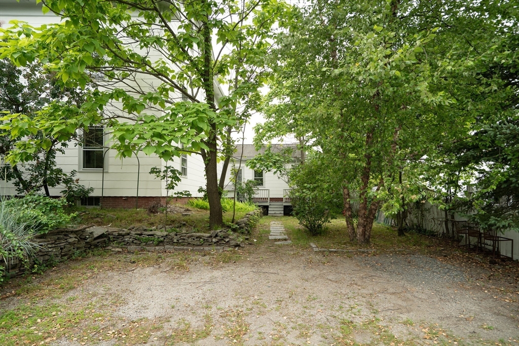 39 Green St Property Photo 28