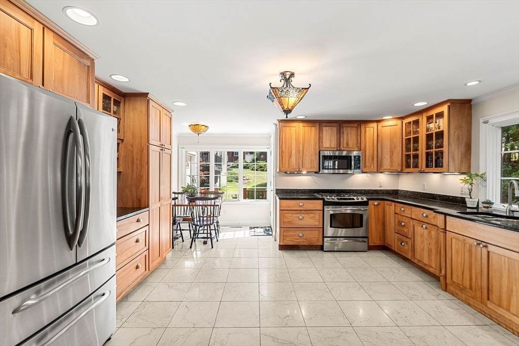 11 Woodbury Ct Property Photo 7