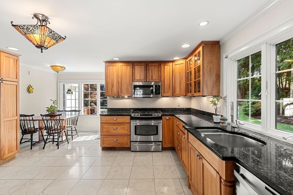 11 Woodbury Ct Property Photo 8