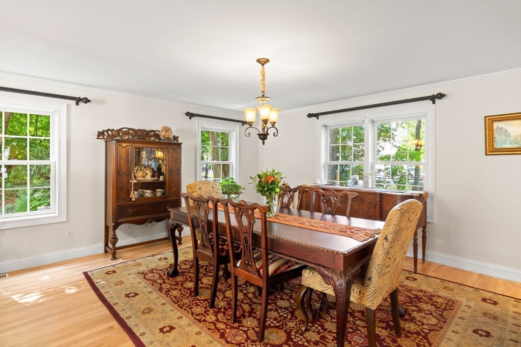 11 Woodbury Ct Property Photo 15