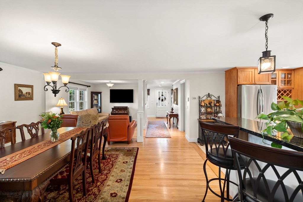11 Woodbury Ct Property Photo 16