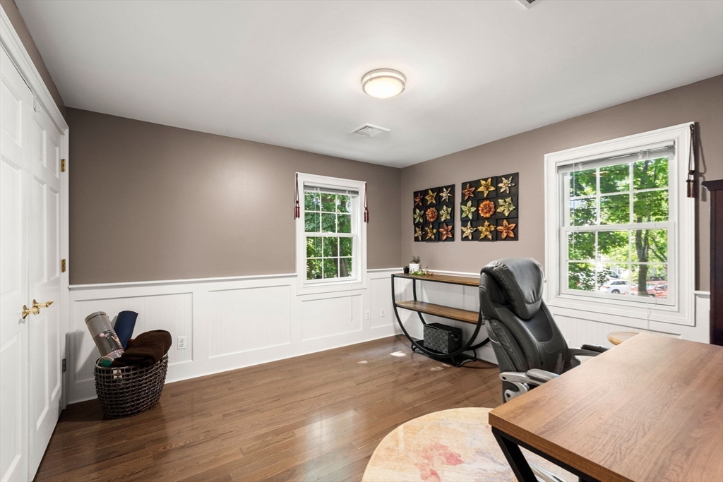 11 Woodbury Ct Property Photo 28