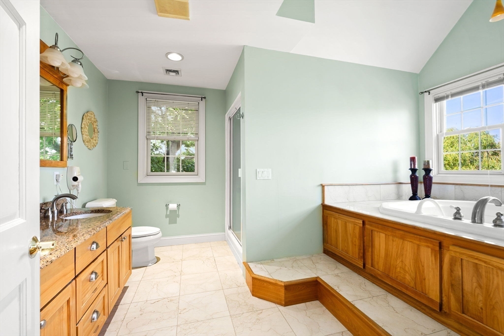 11 Woodbury Ct Property Photo 34