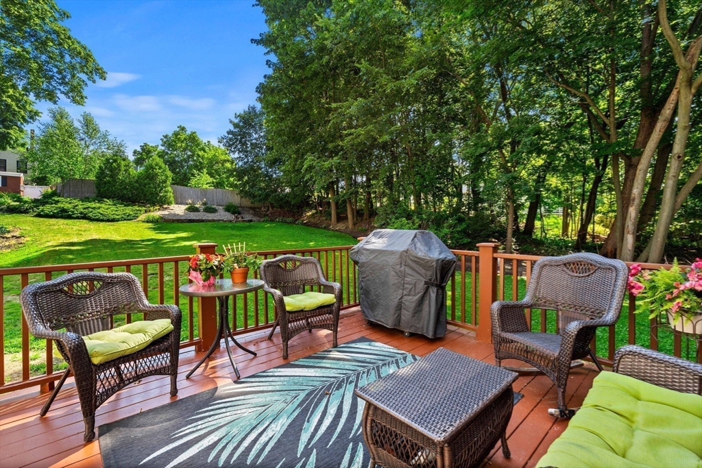 11 Woodbury Ct Property Photo 38