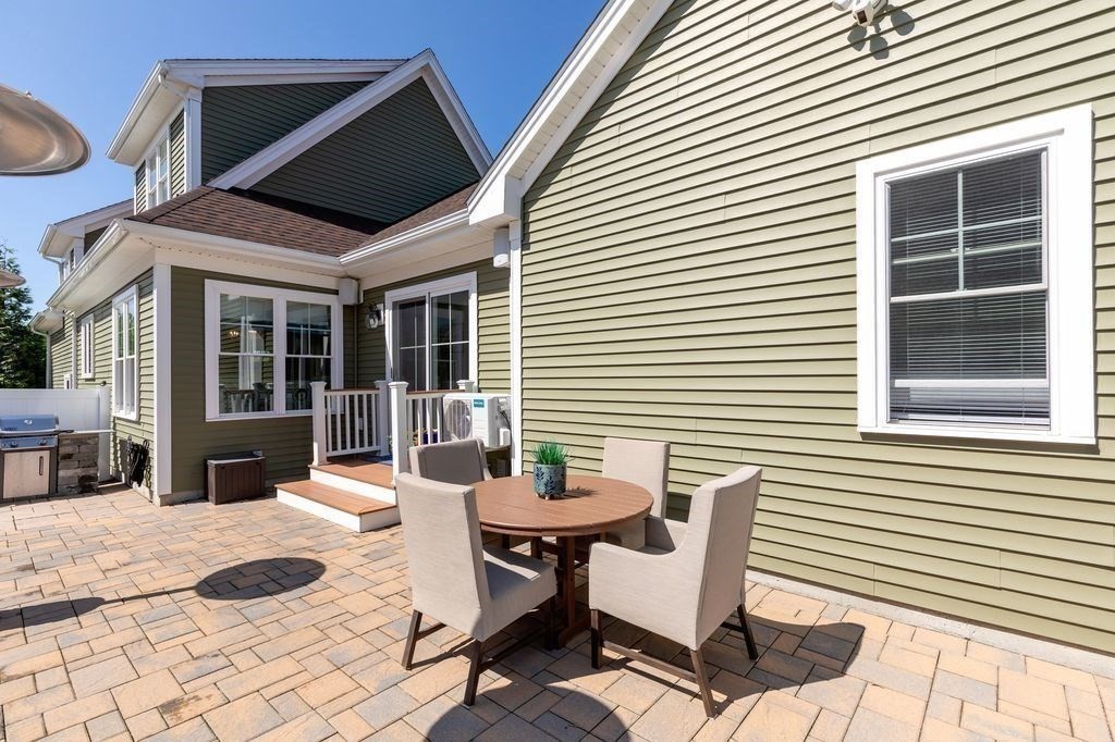 2 Sawgrass Lane Property Photo 33