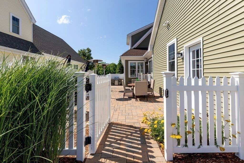 2 Sawgrass Lane Property Photo 34