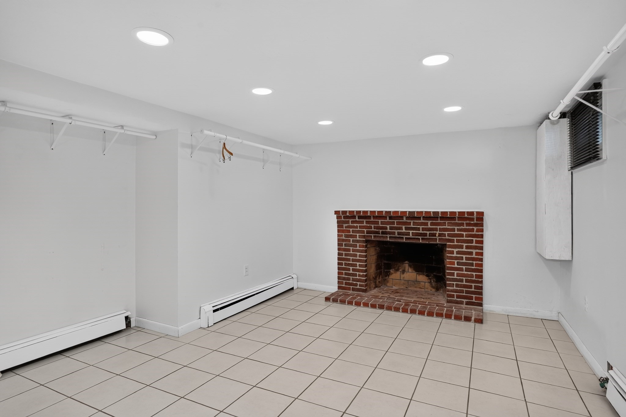 23 Laurel Dr. Property Photo 21