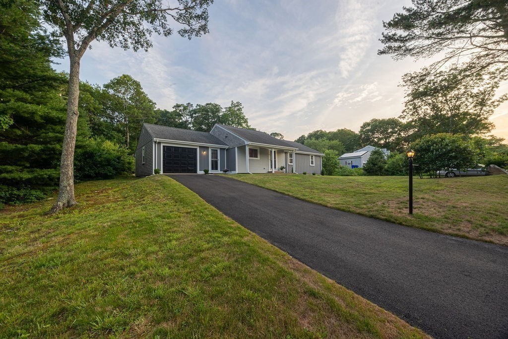 6 Hilltop Dr Property Photo 3