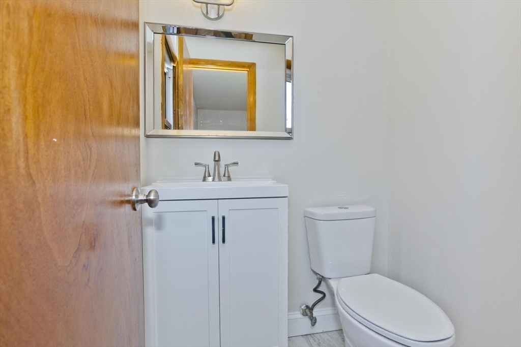 11 Mountainview St Property Photo 12