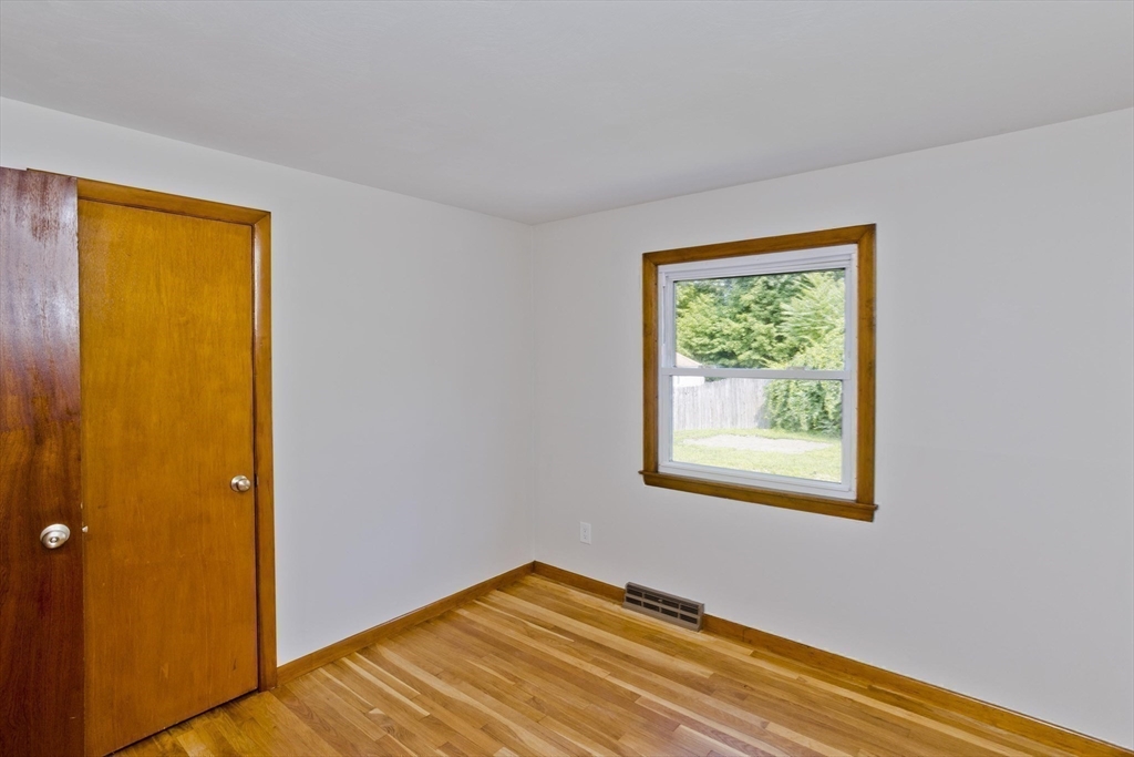 11 Mountainview St Property Photo 16