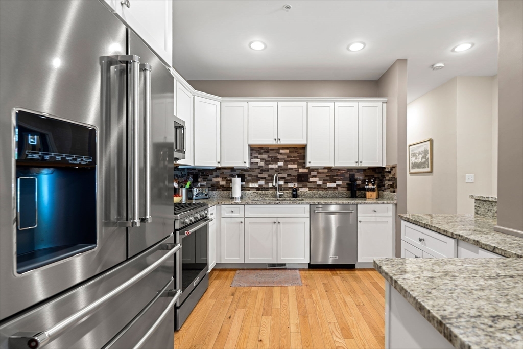 100 Kirkbride # 109 Property Photo 12