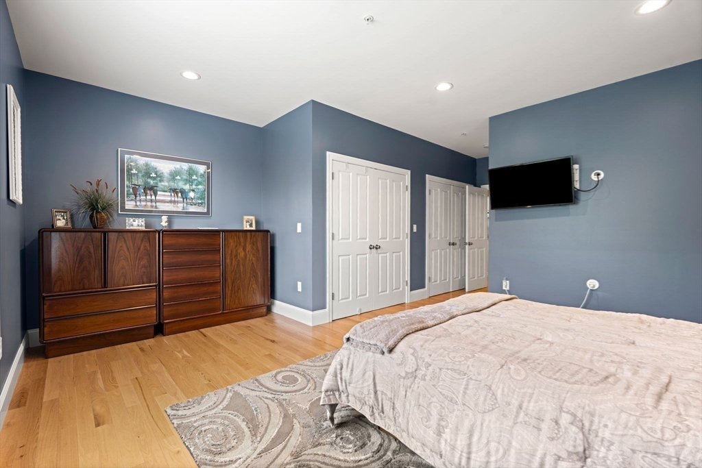 100 Kirkbride # 109 Property Photo 18