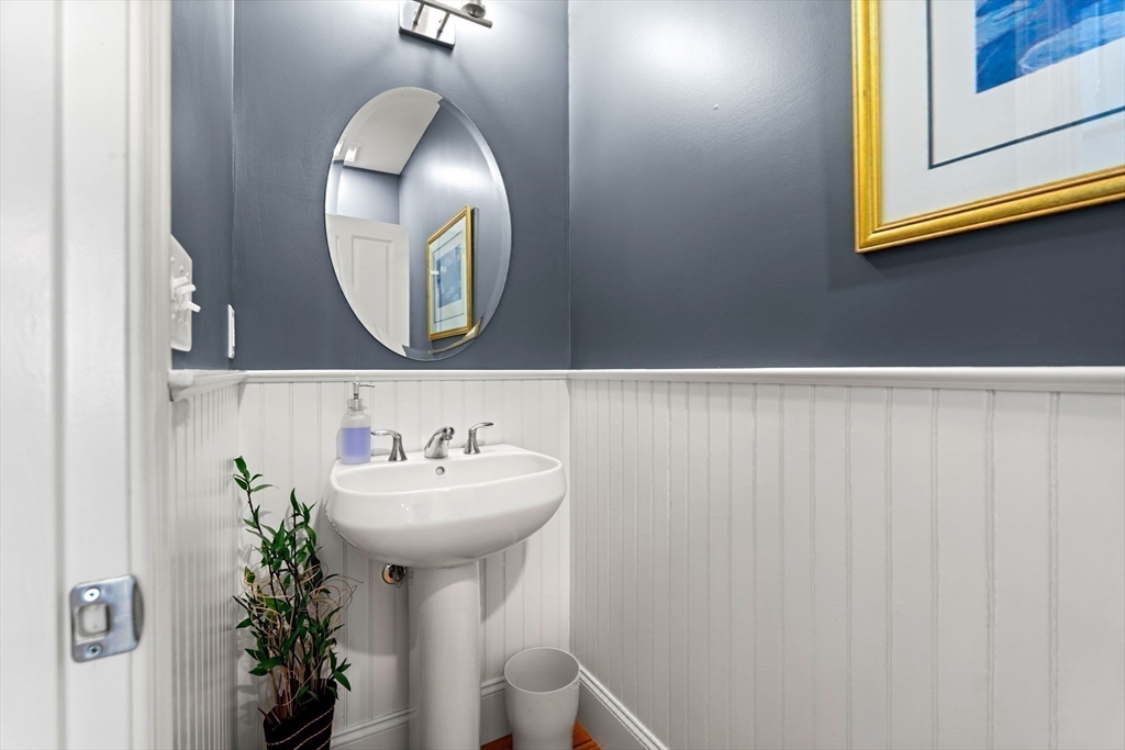 100 Kirkbride # 109 Property Photo 34