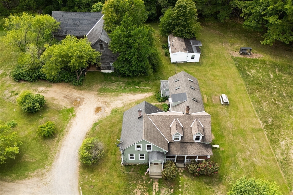 60 Robbins Rd Property Photo 6