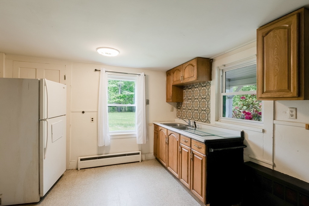 60 Robbins Rd Property Photo 10