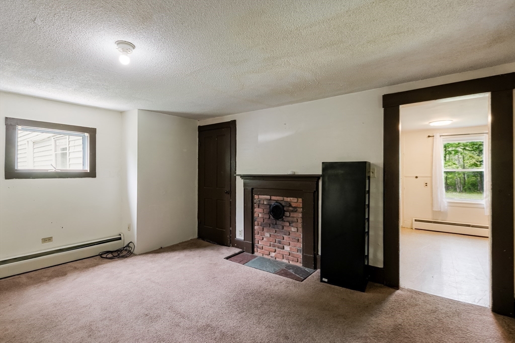 60 Robbins Rd Property Photo 12