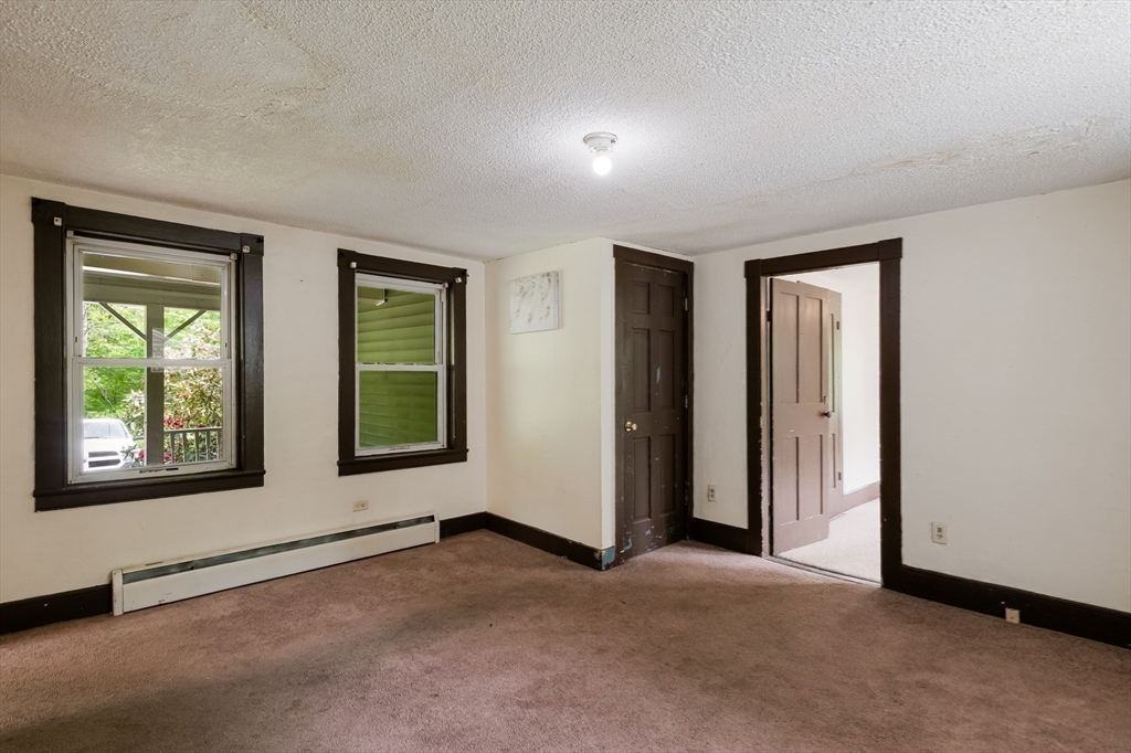 60 Robbins Rd Property Photo 13