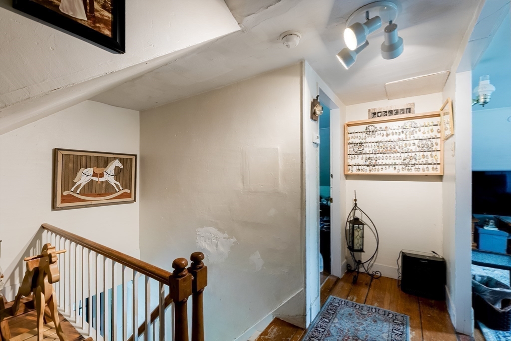60 Robbins Rd Property Photo 26