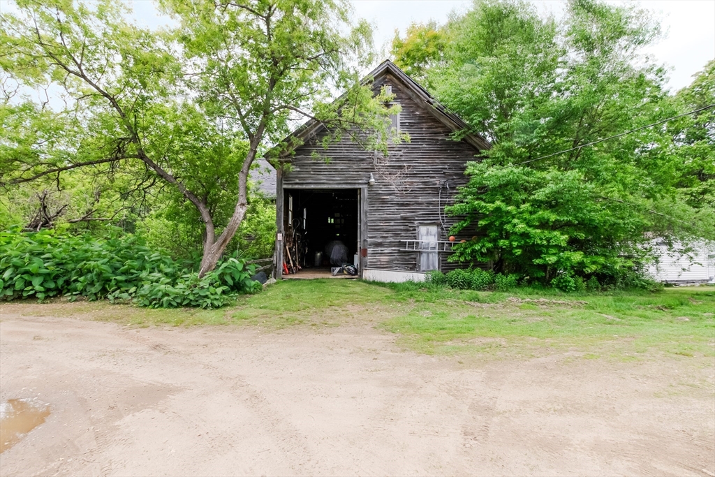60 Robbins Rd Property Photo 35