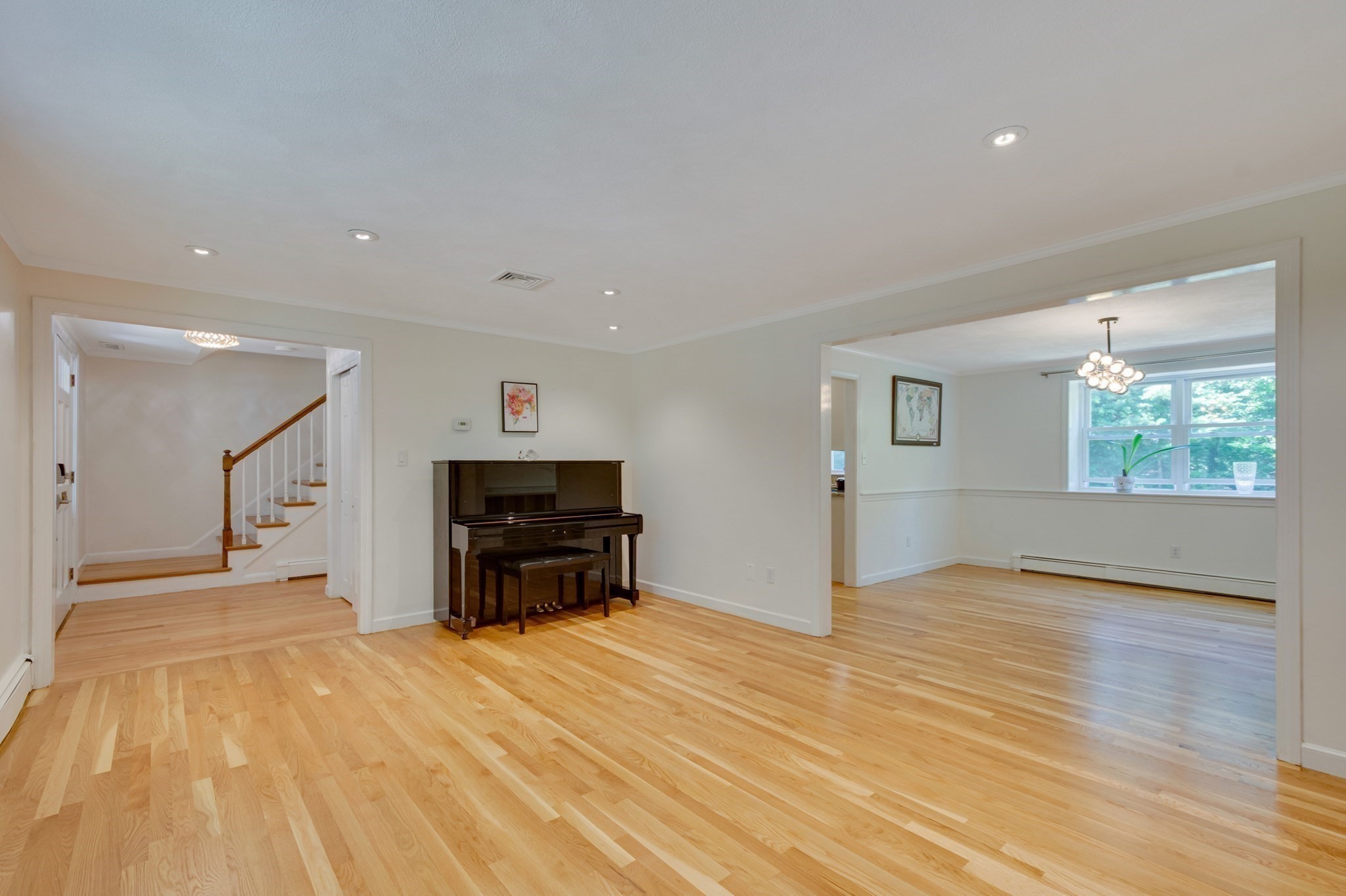 369 Dedham Ave Property Photo 3