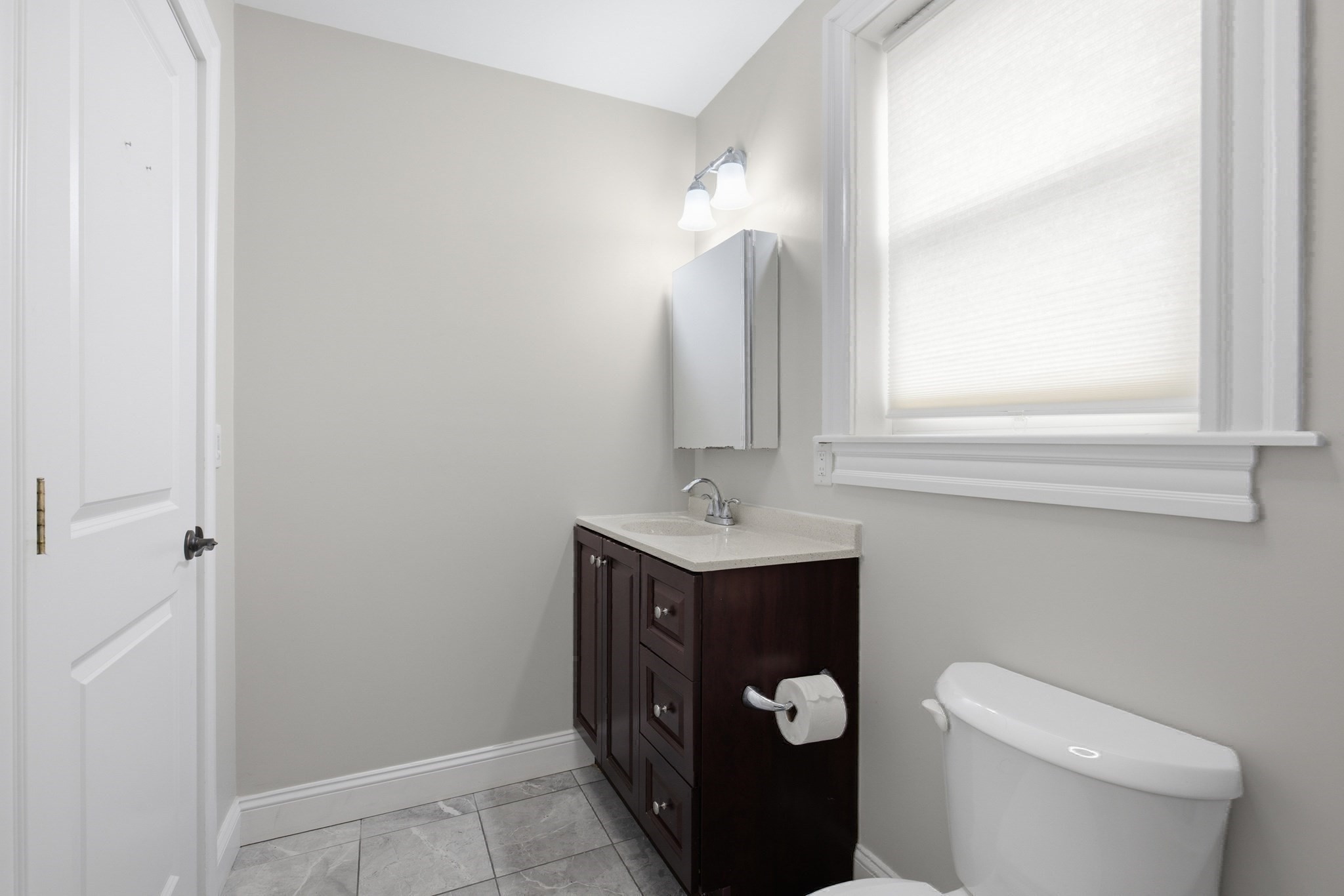 28 Beecher Pl # B Property Photo 16
