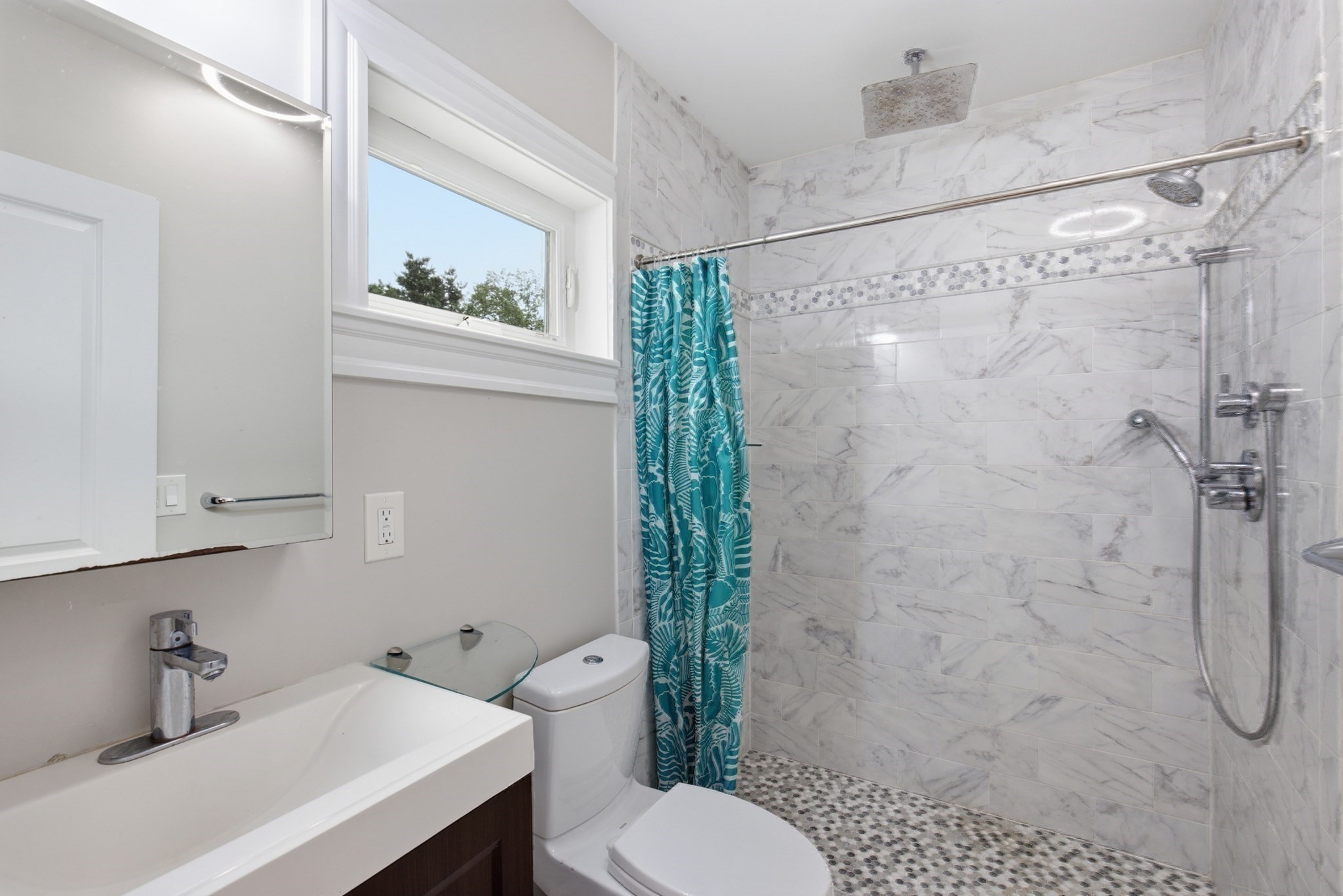 28 Beecher Pl # B Property Photo 19
