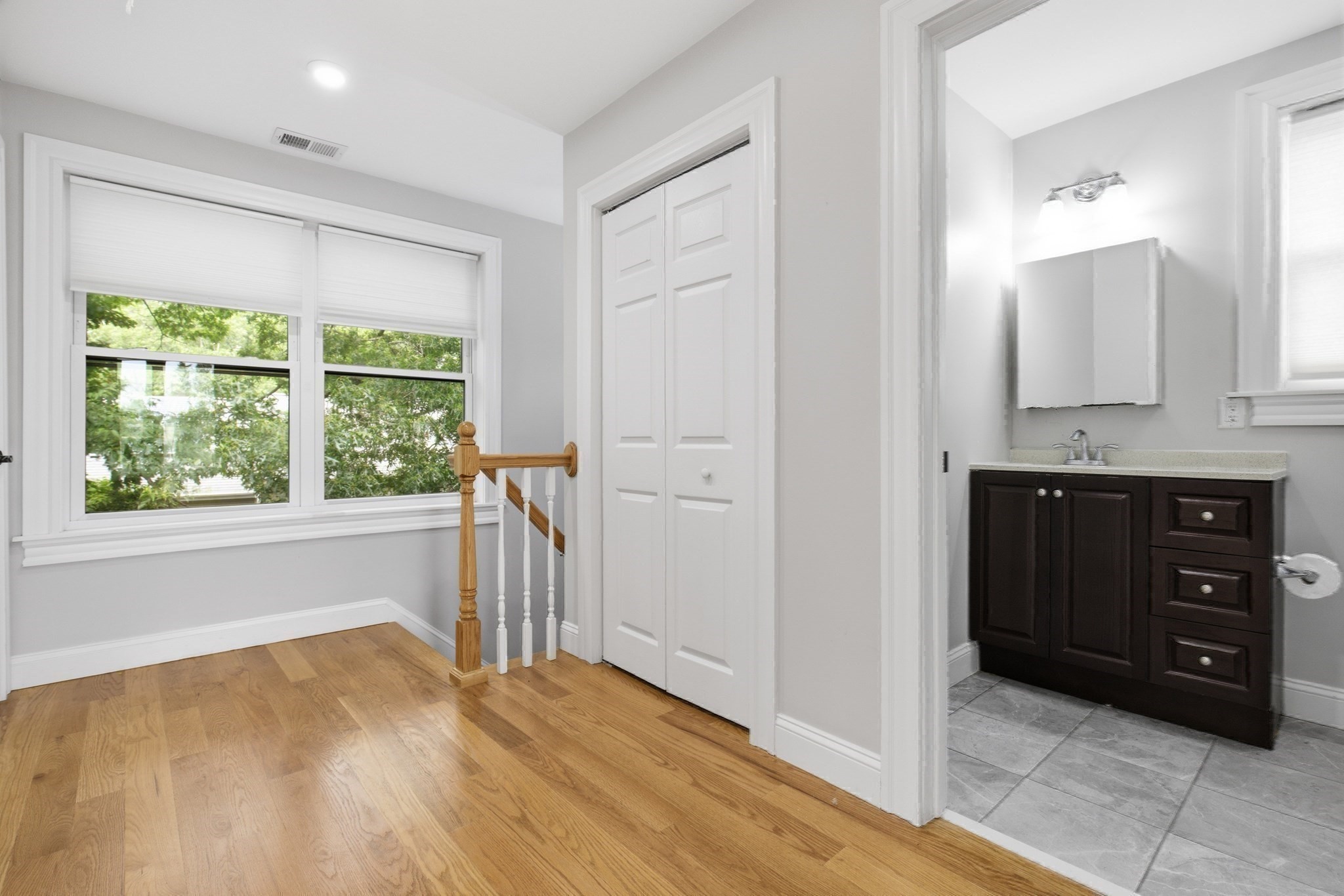 28 Beecher Pl # B Property Photo 20