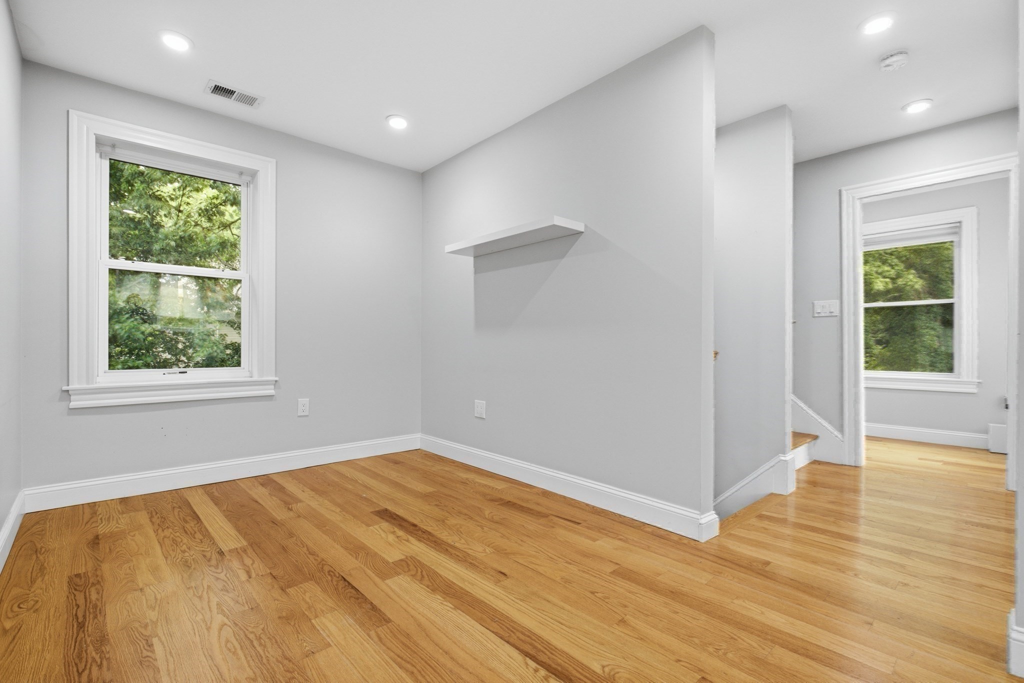 28 Beecher Pl # B Property Photo 24