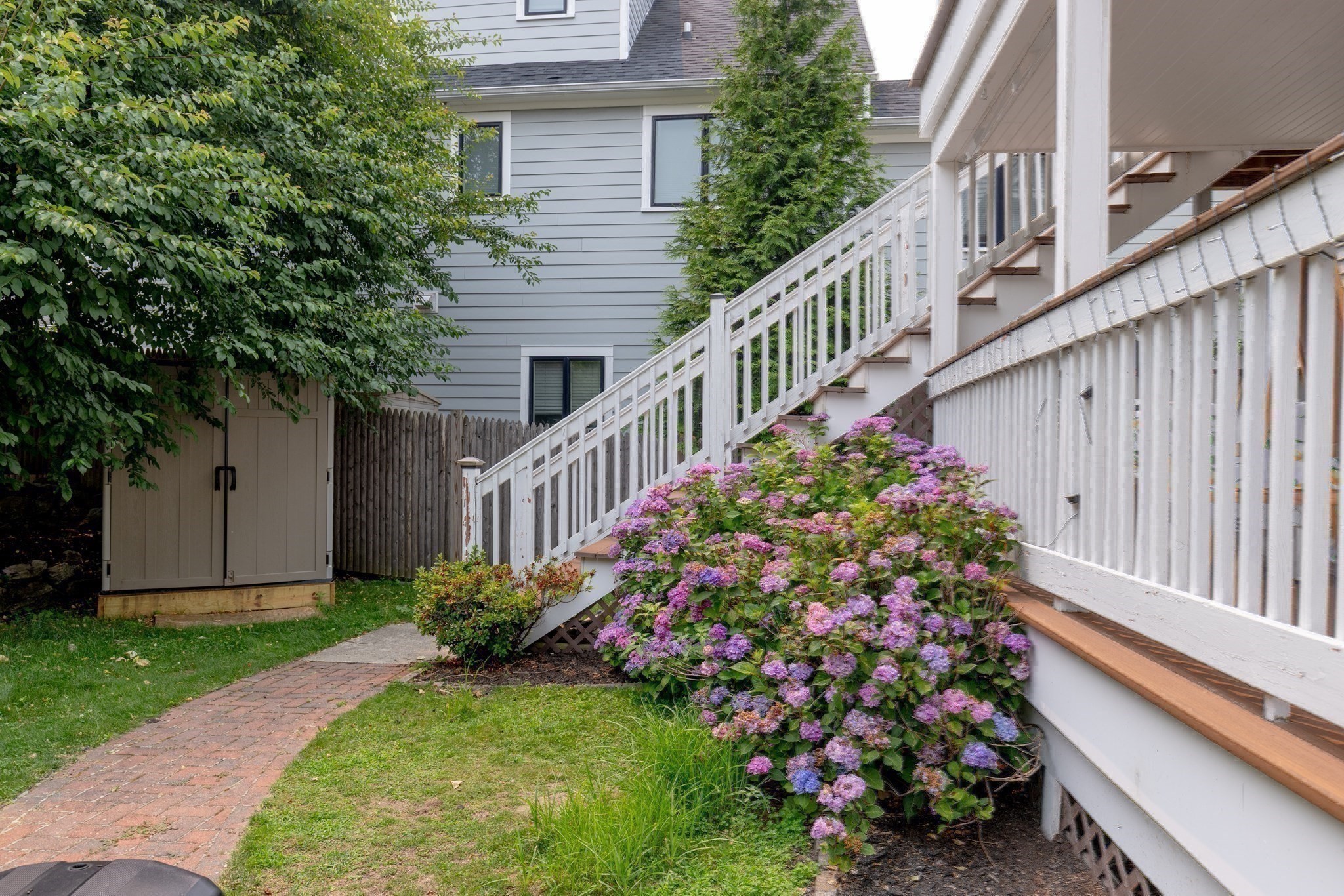 28 Beecher Pl # B Property Photo 29