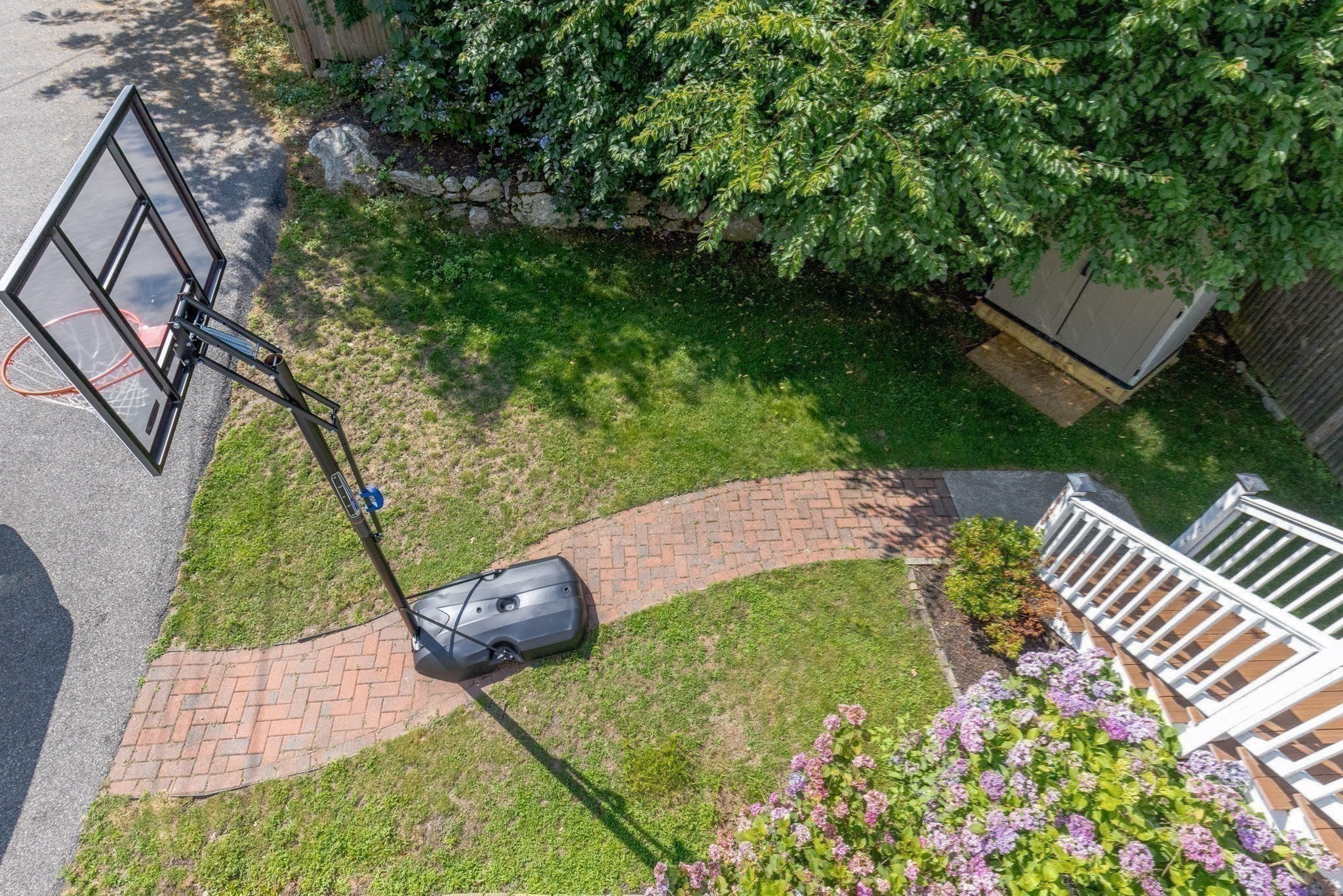 28 Beecher Pl # B Property Photo 31