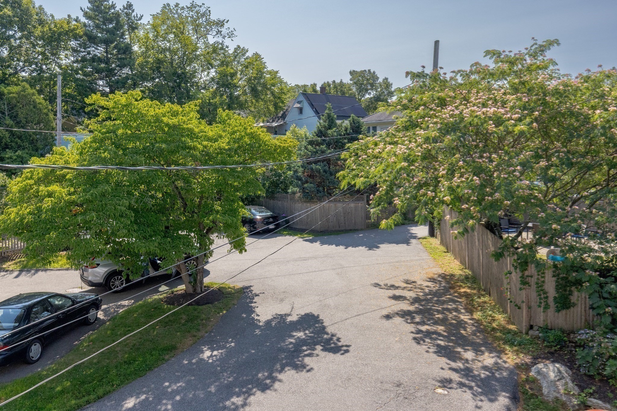 28 Beecher Pl # B Property Photo 32