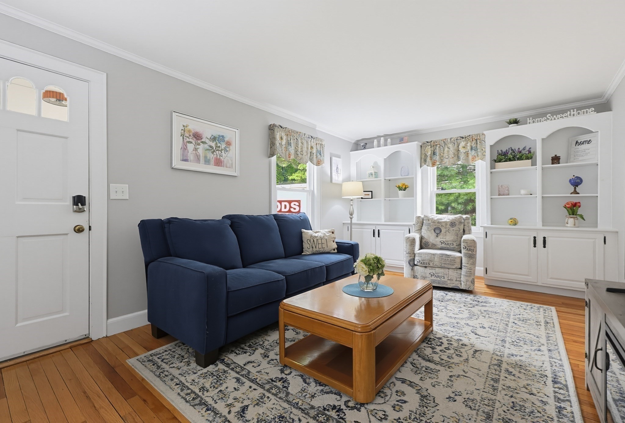 24 Oak St Property Photo 2
