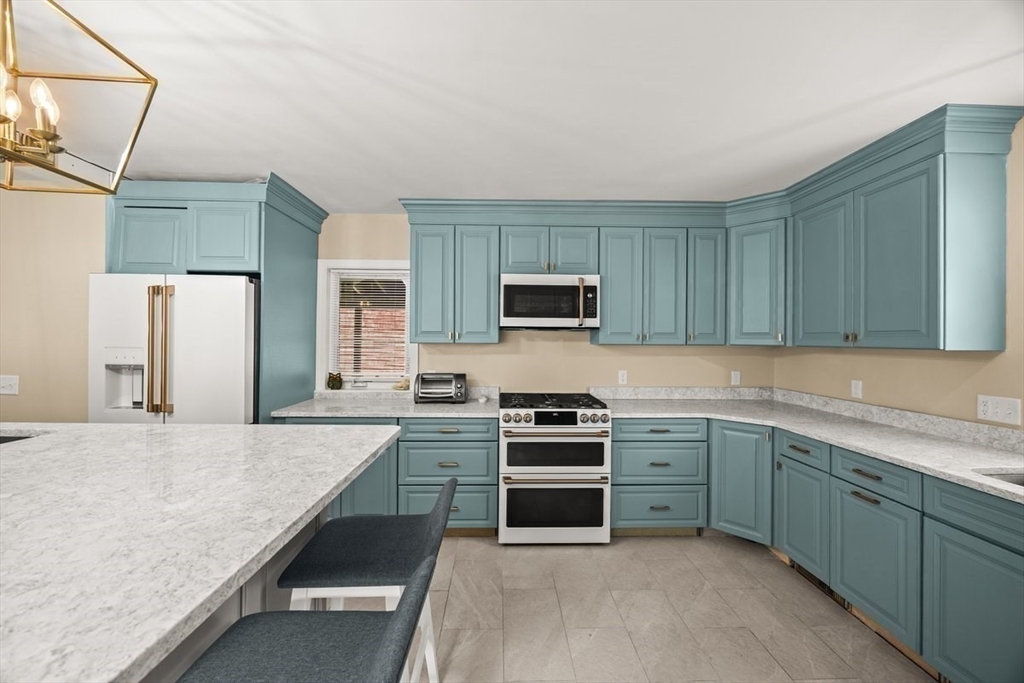 551 Tremont St Property Photo 11