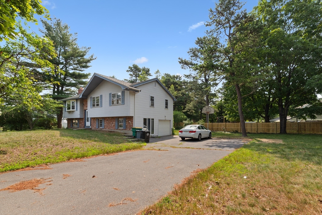 65 Green Dr Property Photo 2