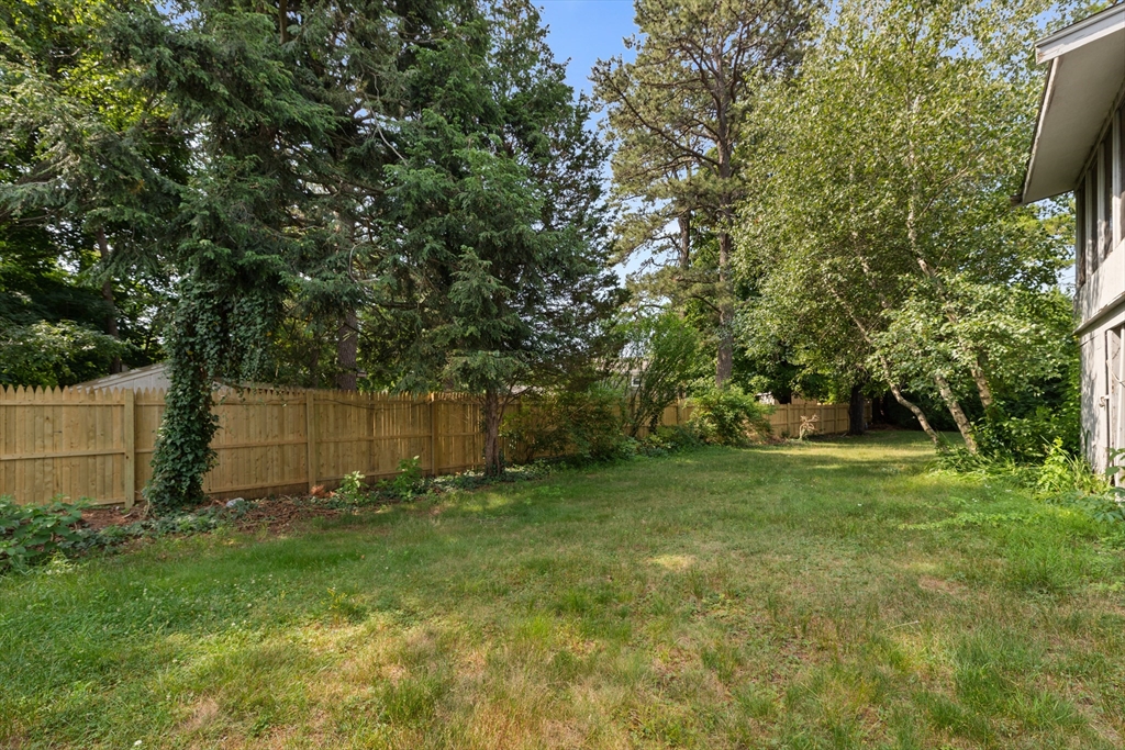 65 Green Dr Property Photo 28