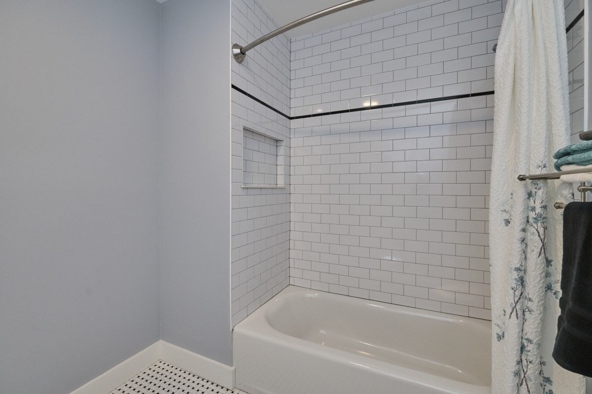 33 Sleeper Street # 603 Property Photo 8