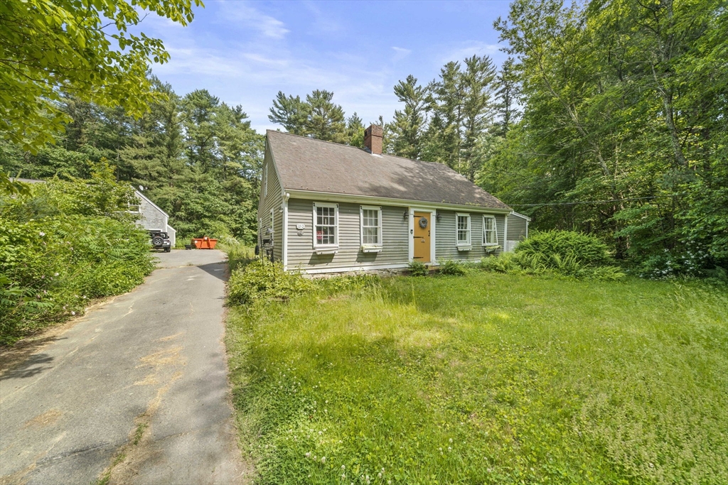 350 Elm St Property Photo 1
