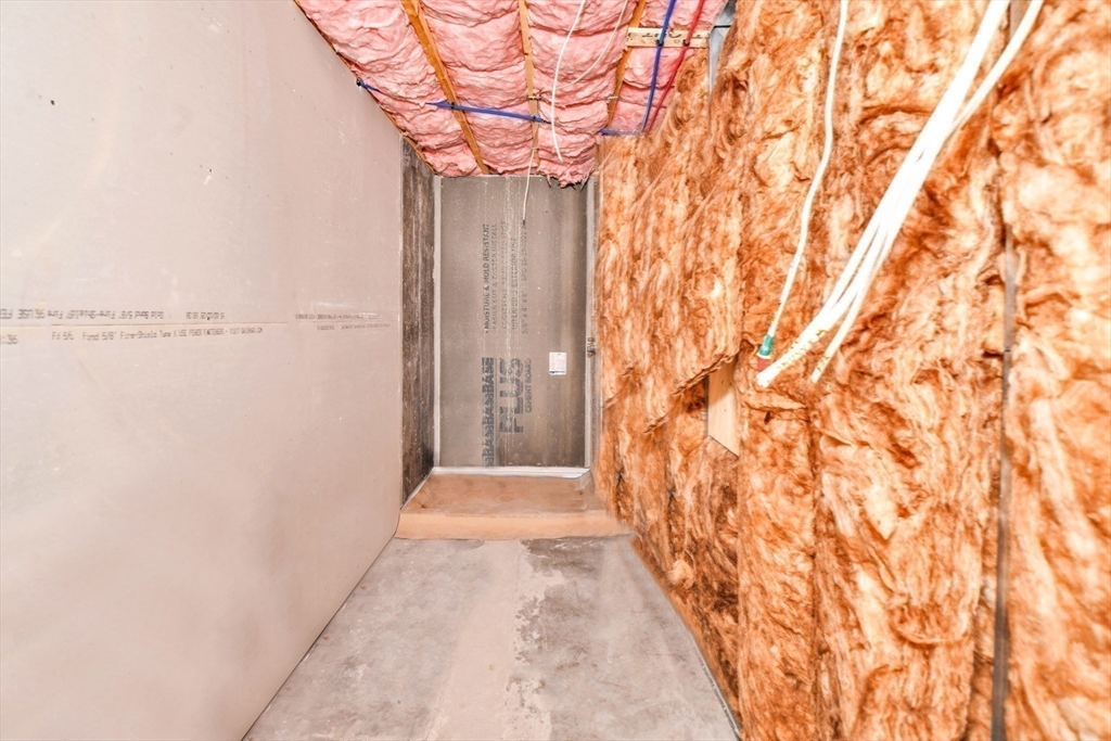 334 Winter St Property Photo 20