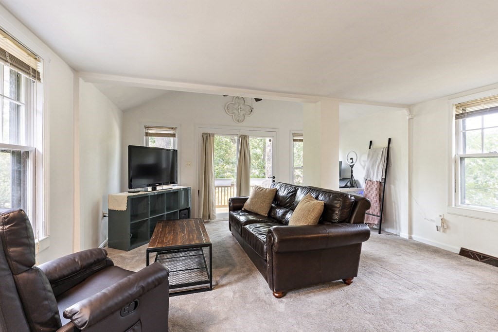 36 Elm Rd. Property Photo 4