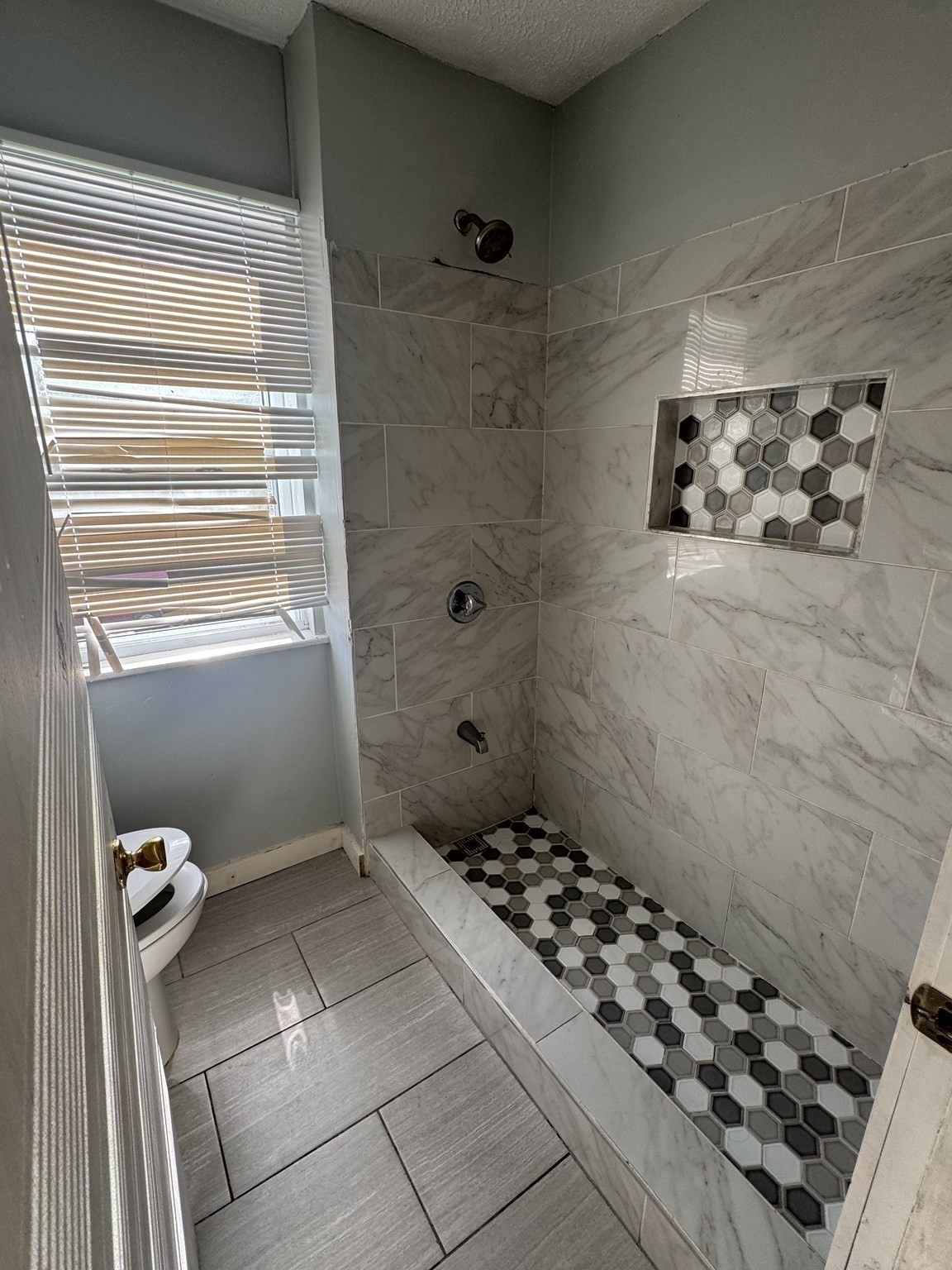 140 Clifton Ave Property Photo 12