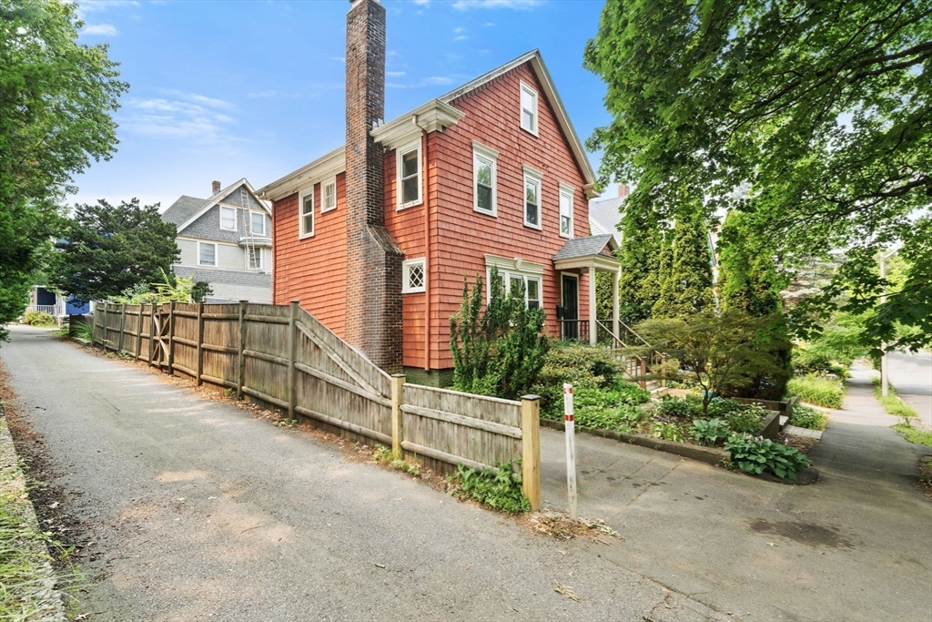 25 Maple Ave. Property Photo 4